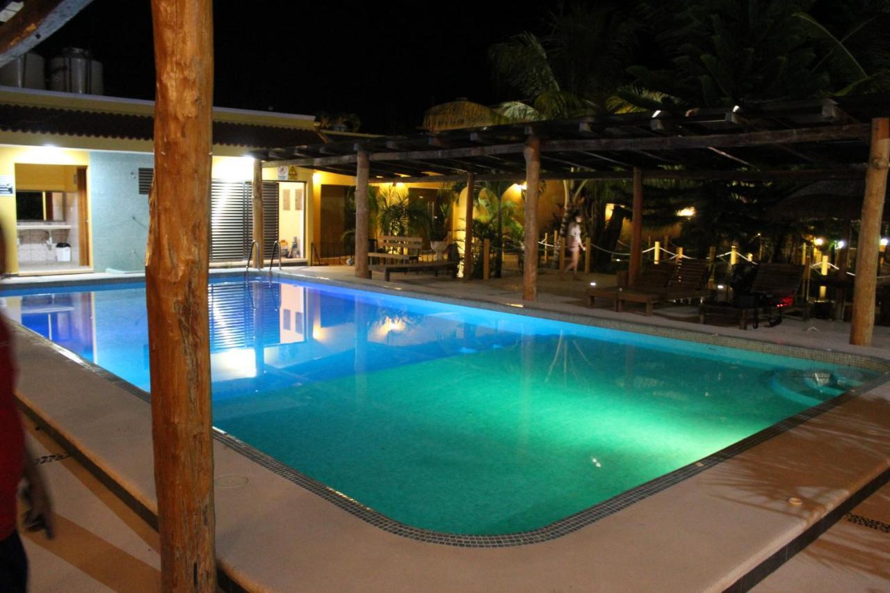 Hotel Scarlette ตูลุม ภายนอก รูปภาพ