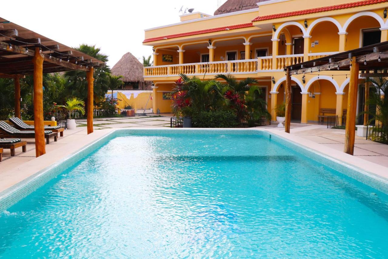 Hotel Scarlette ตูลุม ภายนอก รูปภาพ